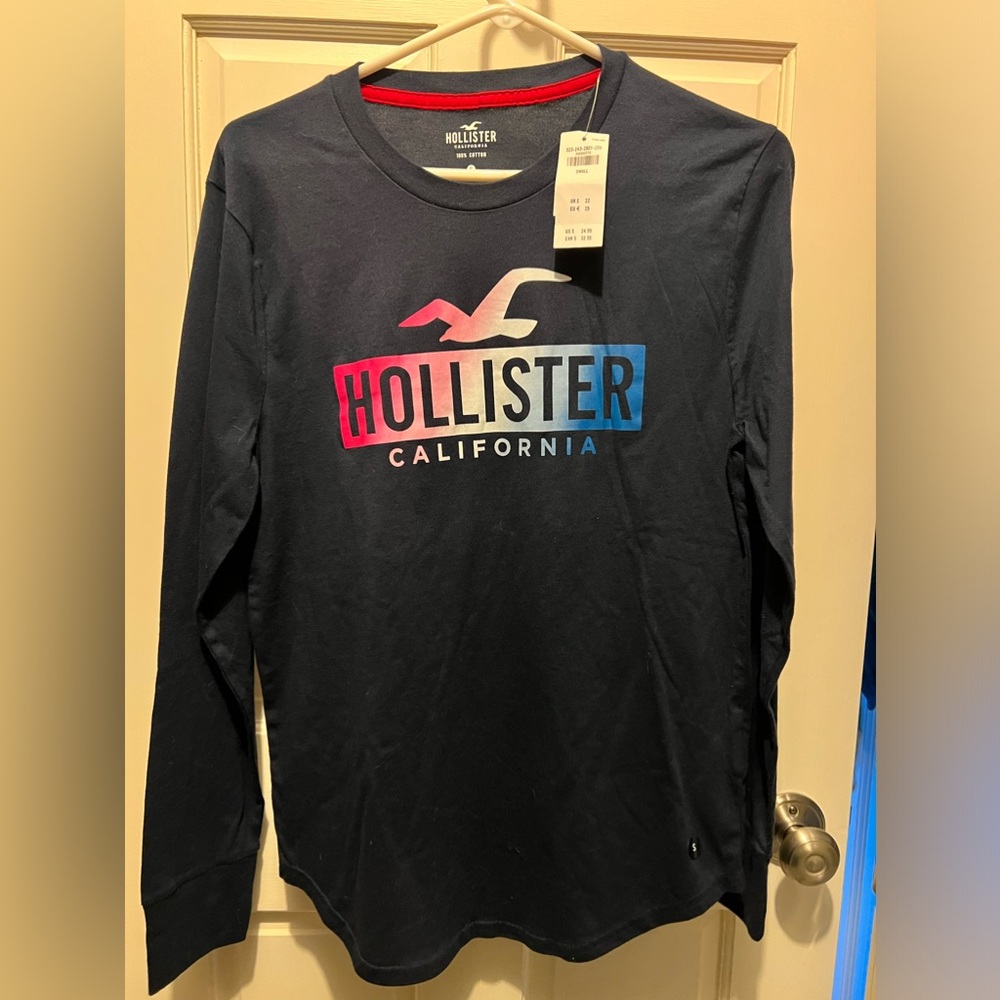 NWT Men’s Hollister Long Sleeve Tee